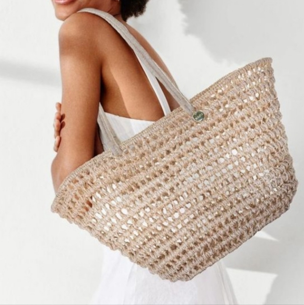 Kayu Jean hand woven open top double handle tote